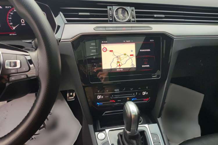 Used Volkswagen CC 2020 330TSI Glamour Edition China VI Standard Interior 4