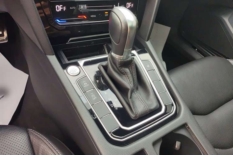 Used Volkswagen CC 2020 330TSI Glamour Edition China VI Standard Interior 5