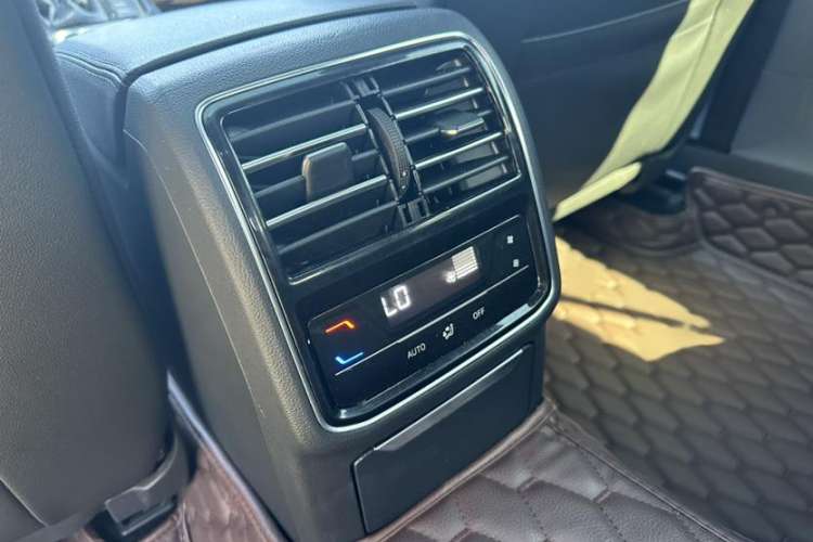 Used Volkswagen CC 2020 330TSI Glamour Edition China VI Standard Interior 8