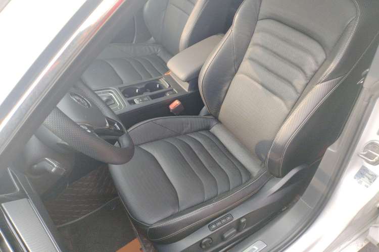 Used Volkswagen CC 2020 330TSI Glamour Edition China VI Standard Left Front Seat