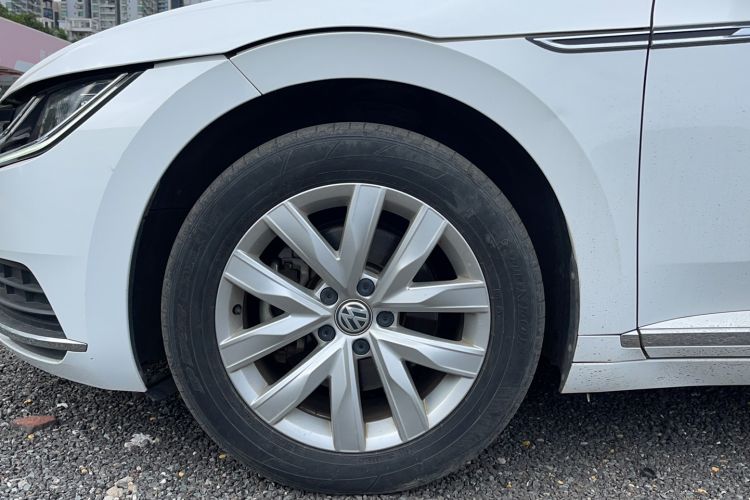 Used Volkswagen CC 2020 330TSI Huayan Edition China VI Standard Left Front Wheel Hub