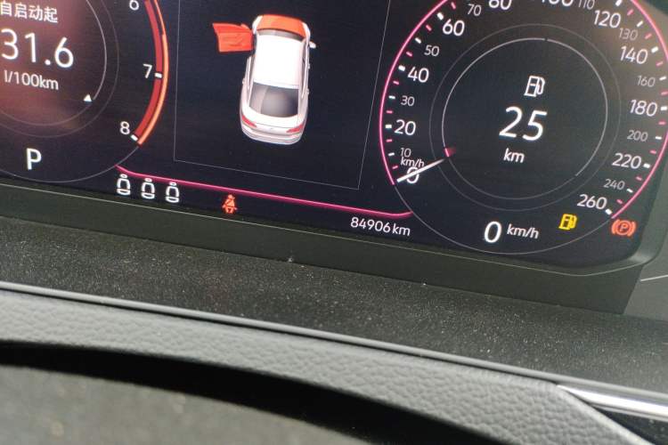 Used Volkswagen CC 2020 330TSI Glamour Edition China VI Standard Odometer Close Up