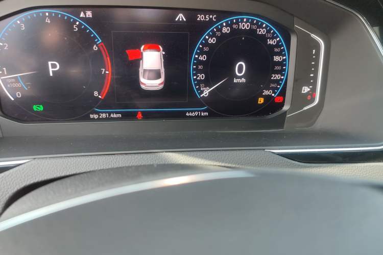 Used Volkswagen CC 2020 330TSI Glamour Edition China VI Standard Odometer Close Up