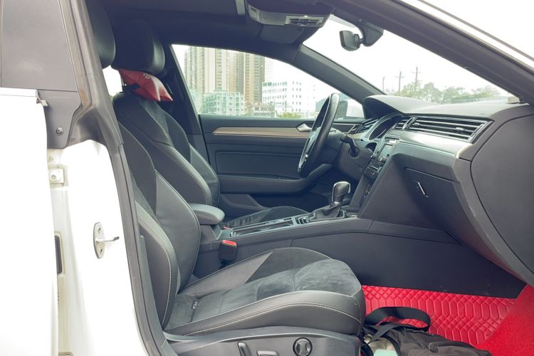 Used Volkswagen CC 2020 330TSI Huayan Edition China VI Standard Right Front Seat