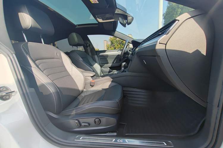 Used Volkswagen CC 2020 330TSI Glamour Edition China VI Standard Right Front Seat