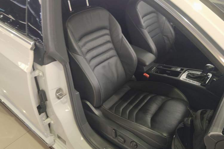Used Volkswagen CC 2020 330TSI Glamour Edition China VI Standard Right Front Seat