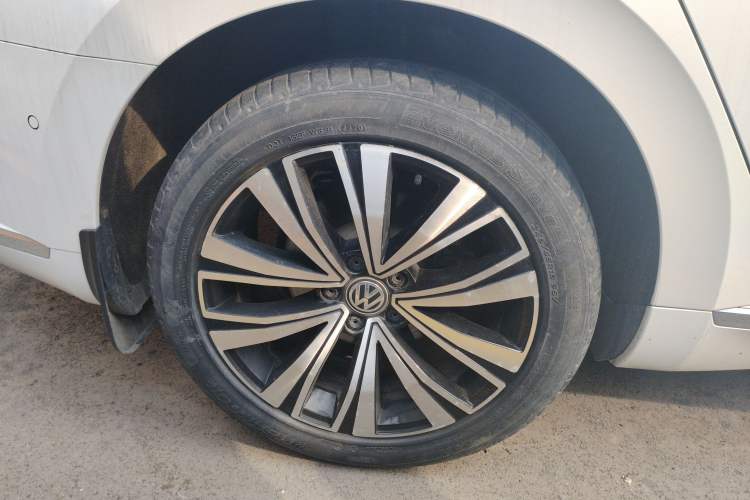 Used Volkswagen CC 2020 330TSI Glamour Edition China VI Standard Right Rear Wheel Hub
