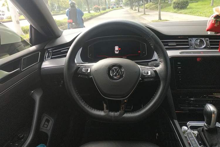 Used Volkswagen CC 2020 330TSI Glamour Edition China VI Standard Steering Wheel