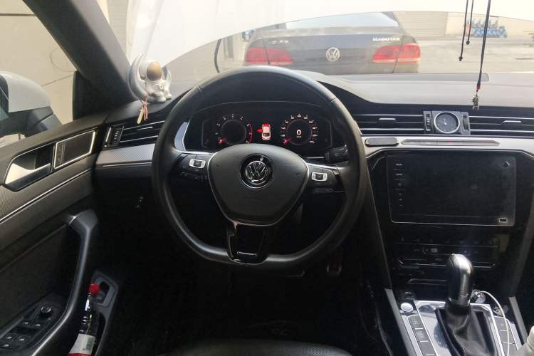 Used Volkswagen CC 2020 330TSI Glamour Edition China VI Standard Steering Wheel