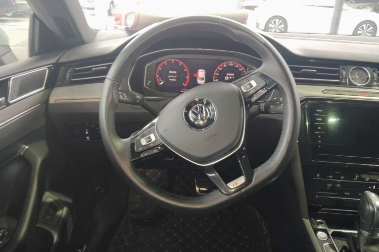 Used Volkswagen CC 2020 330TSI Glamour Edition China VI Standard Steering Wheel
