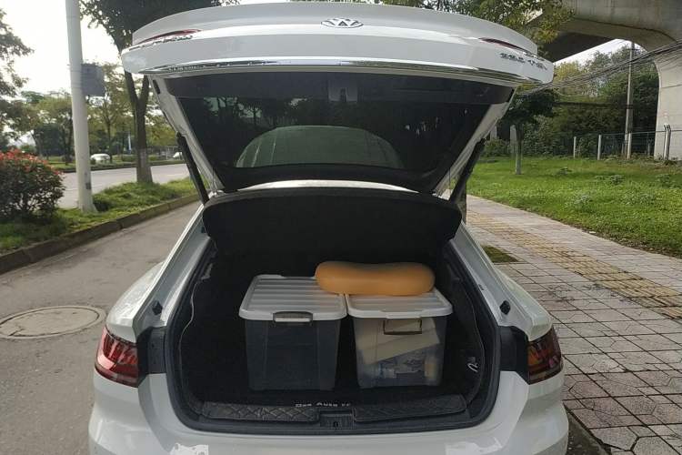 Used Volkswagen CC 2020 330TSI Glamour Edition China VI Standard Trunk