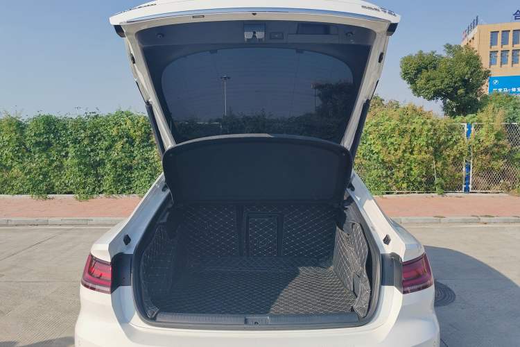 Used Volkswagen CC 2020 330TSI Glamour Edition China VI Standard Trunk
