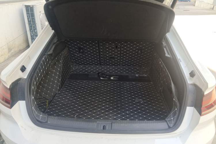 Used Volkswagen CC 2020 330TSI Glamour Edition China VI Standard Trunk