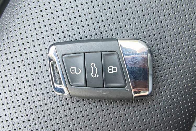 Used Volkswagen CC 2020 330TSI Glamour Edition China VI Standard Vehicle Key