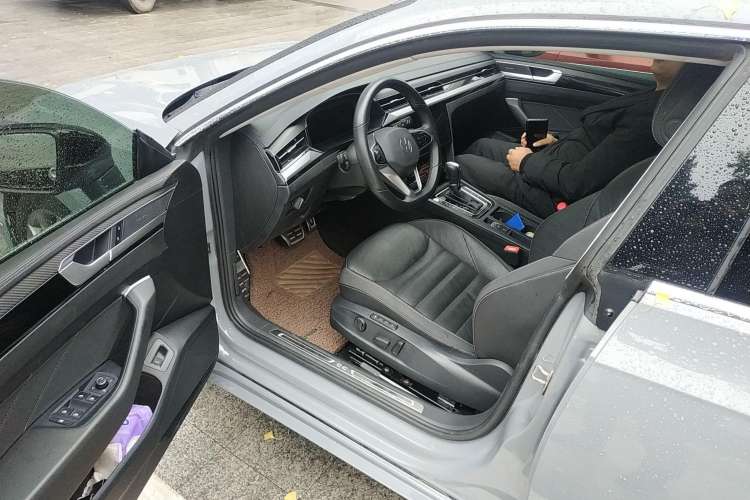 Used Volkswagen CC 2021 380TSI Striking Edition Driver Seat