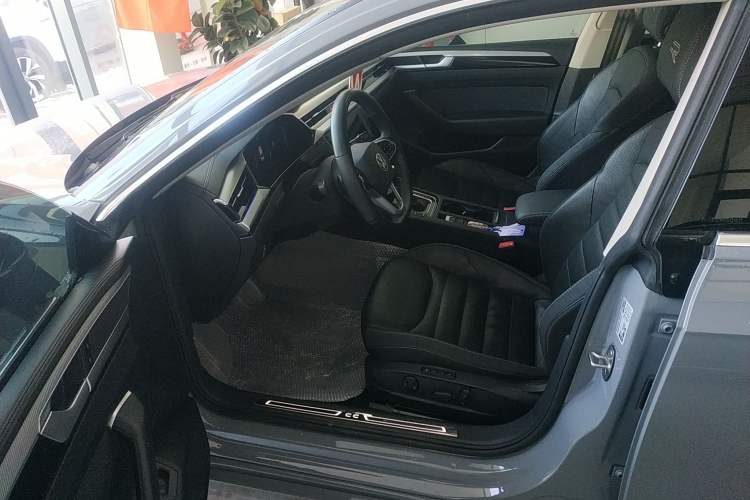 Used Volkswagen CC 2021 380TSI Striking Edition Driver Seat