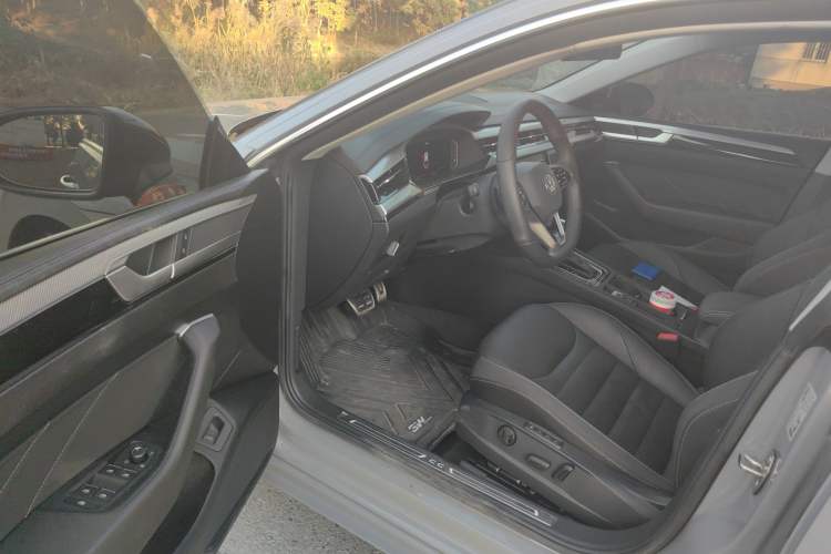 Used Volkswagen CC 2021 380TSI Striking Edition Driver Seat