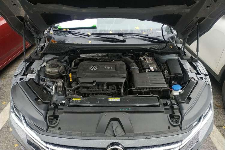 Used Volkswagen CC 2021 380TSI Striking Edition Engine Bay