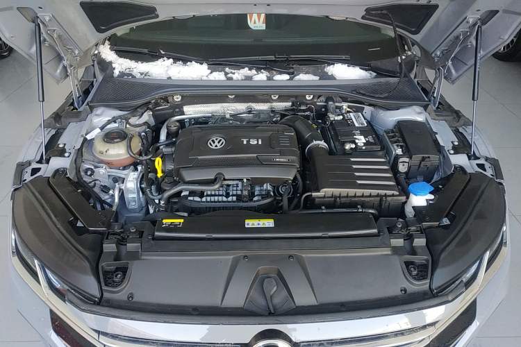 Used Volkswagen CC 2021 380TSI Striking Edition Engine Bay