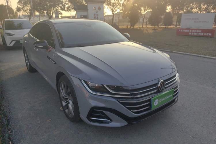 Used Volkswagen CC 2021 380TSI Striking Edition Front Right 45 Deg