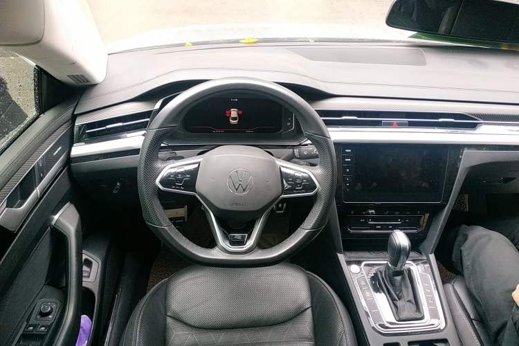 Used Volkswagen CC 2021 380TSI Striking Edition Steering Wheel