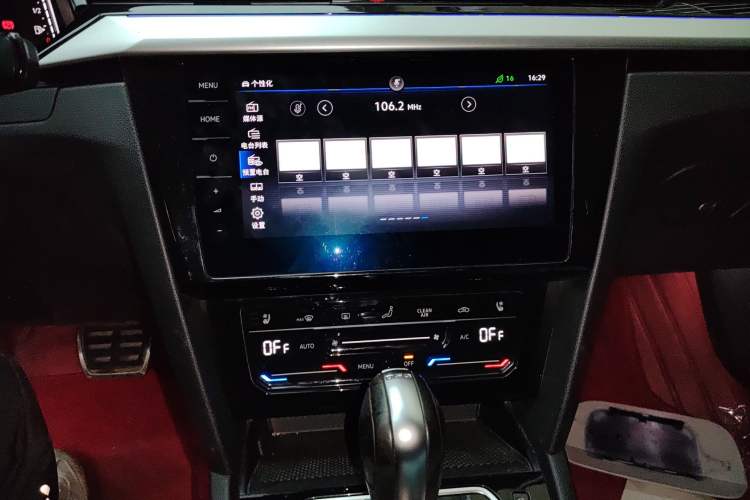 Used Volkswagen CC  Audio And AC Panel
