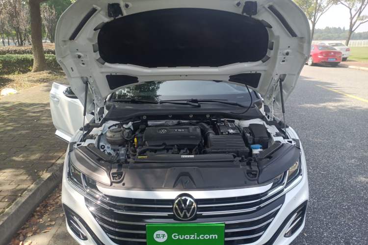 Used Volkswagen CC 2021 380TSI Striking Edition Engine Bay