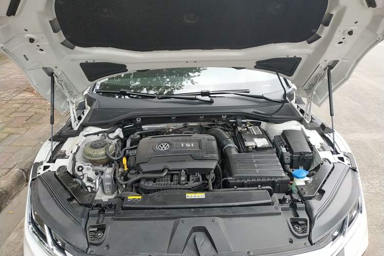 Used Volkswagen CC 2021 380TSI Striking Edition Engine Bay
