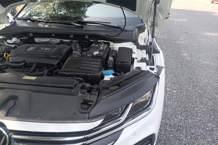 Used Volkswagen CC 2021 380TSI Striking Edition Engine Bay Left