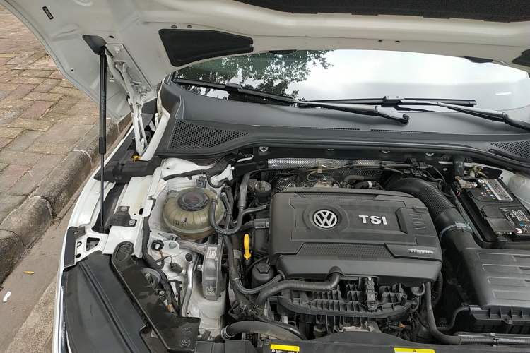 Used Volkswagen CC 2021 380TSI Striking Edition Engine Bay Right