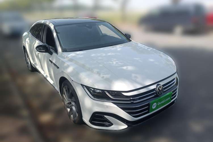 Used Volkswagen CC 2021 380TSI Striking Edition Front Right 45 Deg
