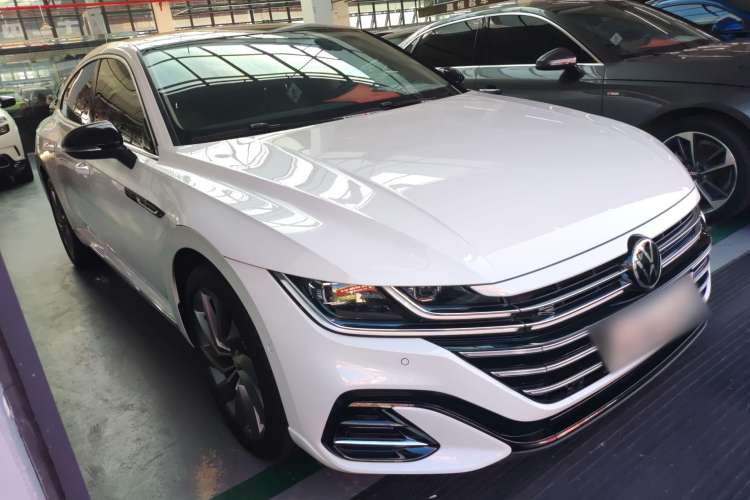 Used Volkswagen CC 2021 380TSI Striking Edition Front Right 45 Deg