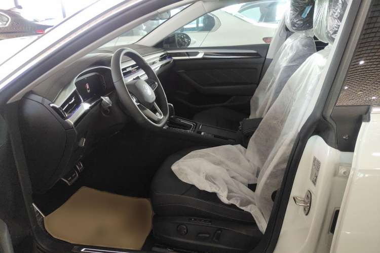 Used Volkswagen CC 2021 380TSI Striking Edition Left Front Seat