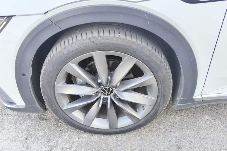 Used Volkswagen CC 2021 Estate Car 380TSI Vizion Edition Left Front Wheel Hub