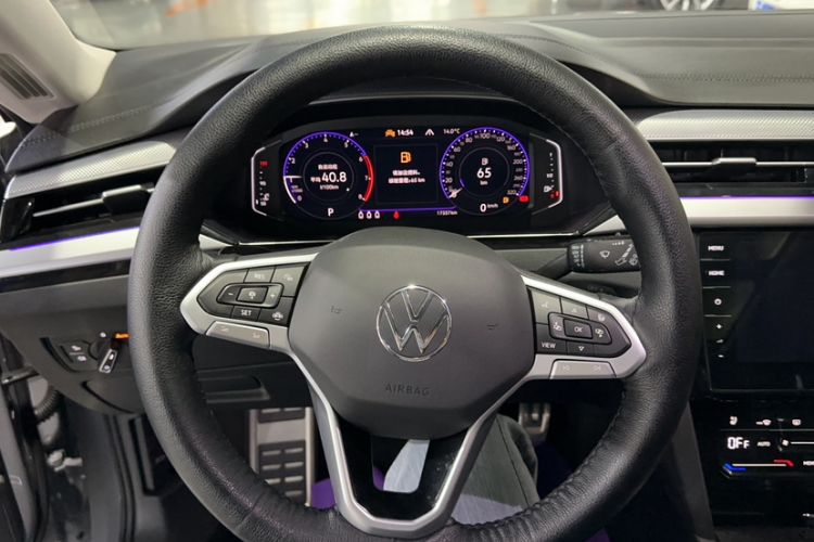 Used Volkswagen CC 2023 Hunting Vehicle 380TSI Hunter's Heart Edition Interior 9