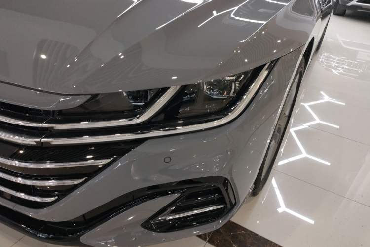 Used Volkswagen CC 2023 380TSI Striking Edition Left Front Headlight