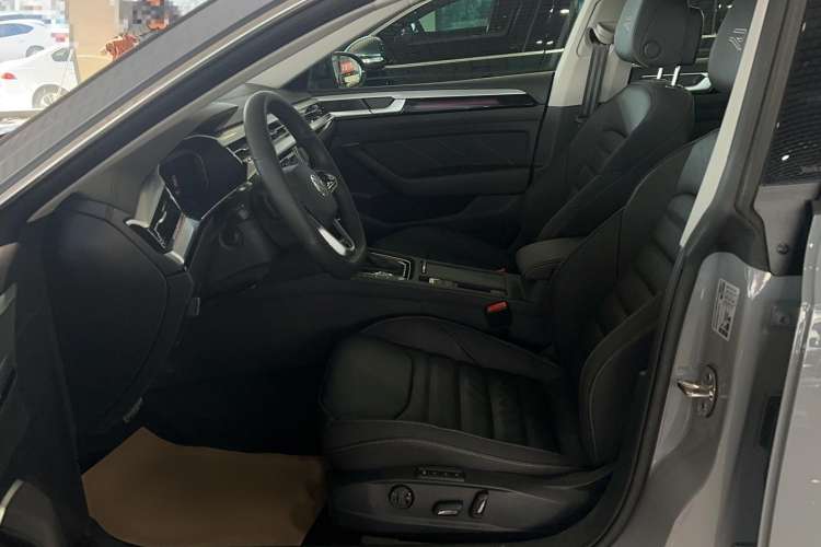 Used Volkswagen CC 2023 380TSI Striking Edition Left Front Seat