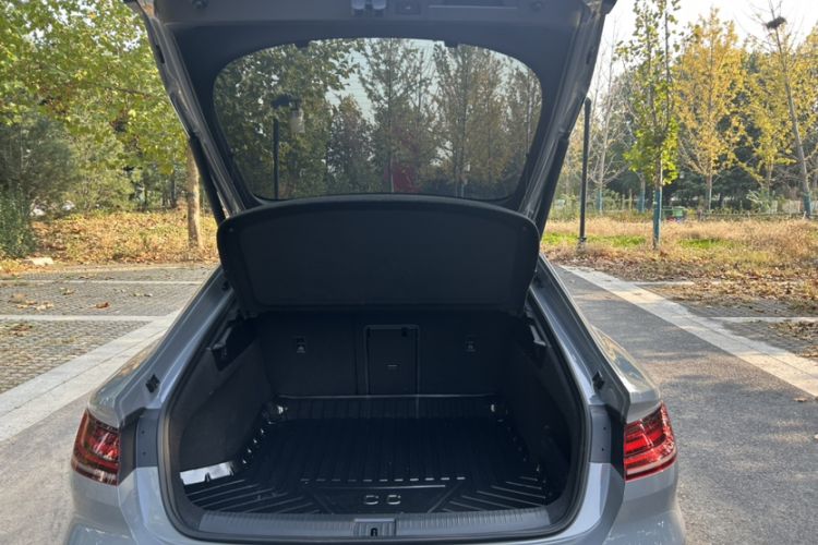 Used Volkswagen CC 2023 380TSI Striking Edition Interior 3