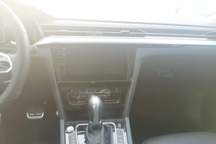 Used Volkswagen CC 2023 380TSI Striking Edition Audio And AC Panel