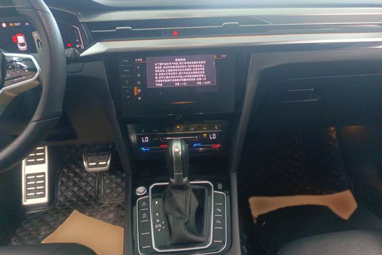 Used Volkswagen CC 2023 380TSI Striking Edition Audio And AC Panel