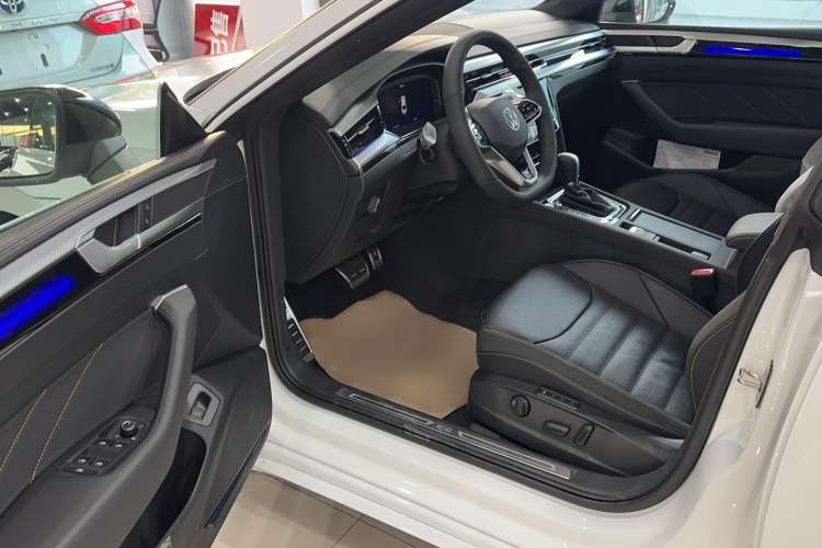 Used Volkswagen CC 2023 380TSI Striking Edition Interior 2