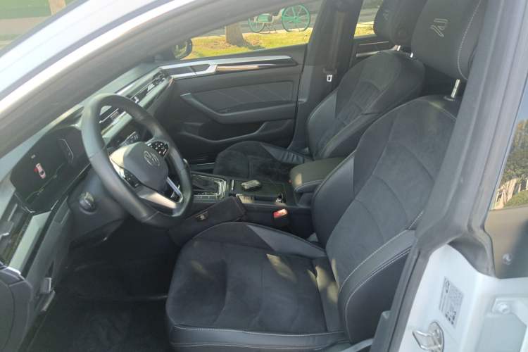 Used Volkswagen CC 2023 330TSI Ignite Edition Left Front Seat