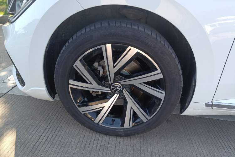 Used Volkswagen CC 2023 330TSI Ignite Edition Left Front Wheel Hub