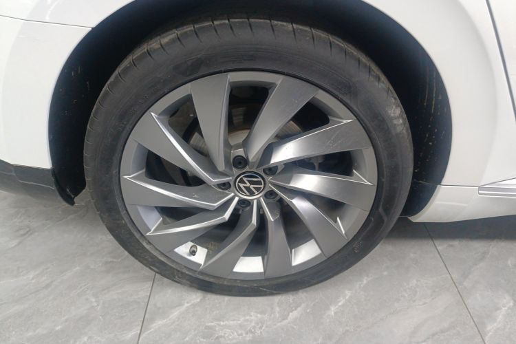 Used Volkswagen CC 2023 380TSI Striking Edition Right Rear Wheel Hub