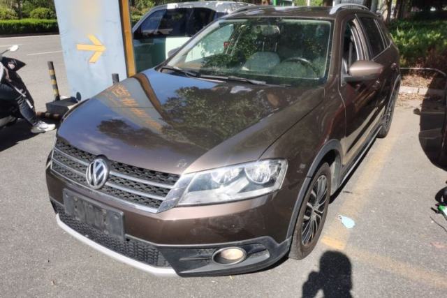 Used Volkswagen Cross Lavida 2014 1.4TSI DSG