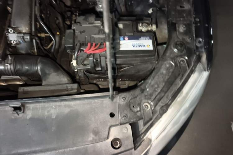 Used Volkswagen Cross Lavida 2014 1.4TSI DSG Engine Bay Left
