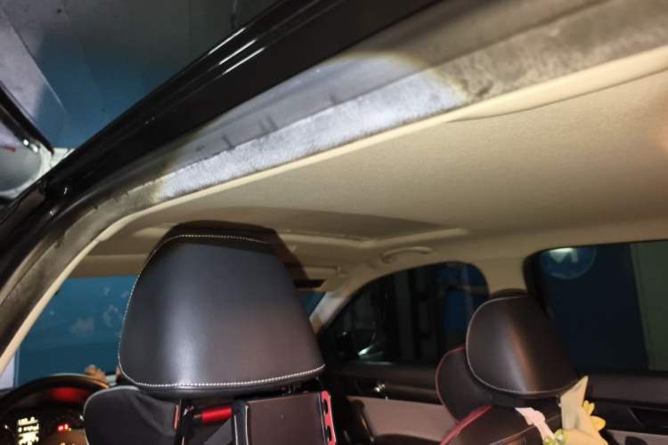 Used Volkswagen Cross Lavida 2014 1.4TSI DSG Headliner