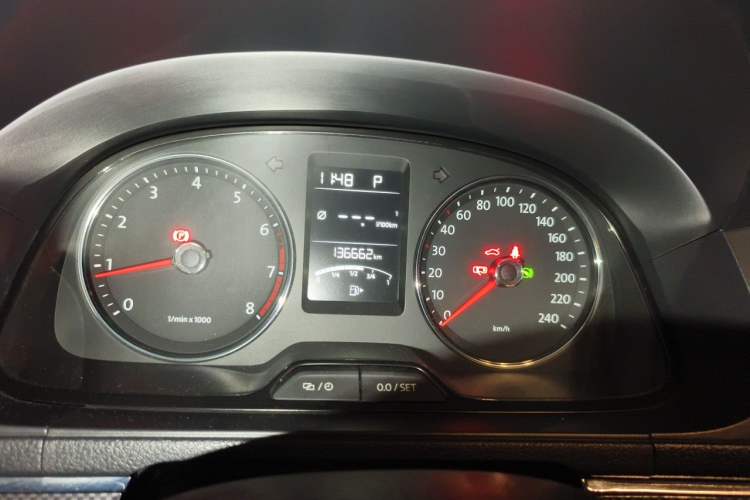 Used Volkswagen Cross Lavida 2014 1.4TSI DSG Instrument Cluster
