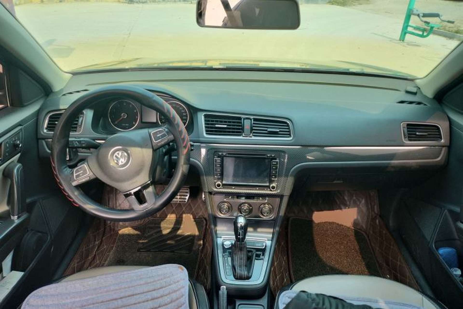 Used Volkswagen Cross Lavida 2014 1.4TSI DSG Center Console