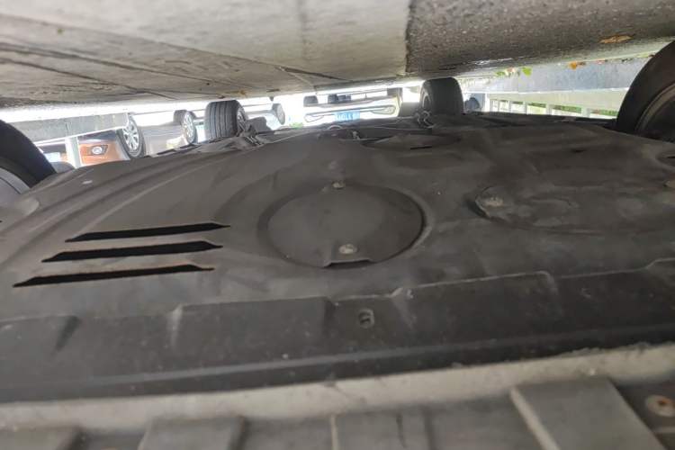 Used Volkswagen Cross Lavida 2014 1.6L Automatic Chassis Front